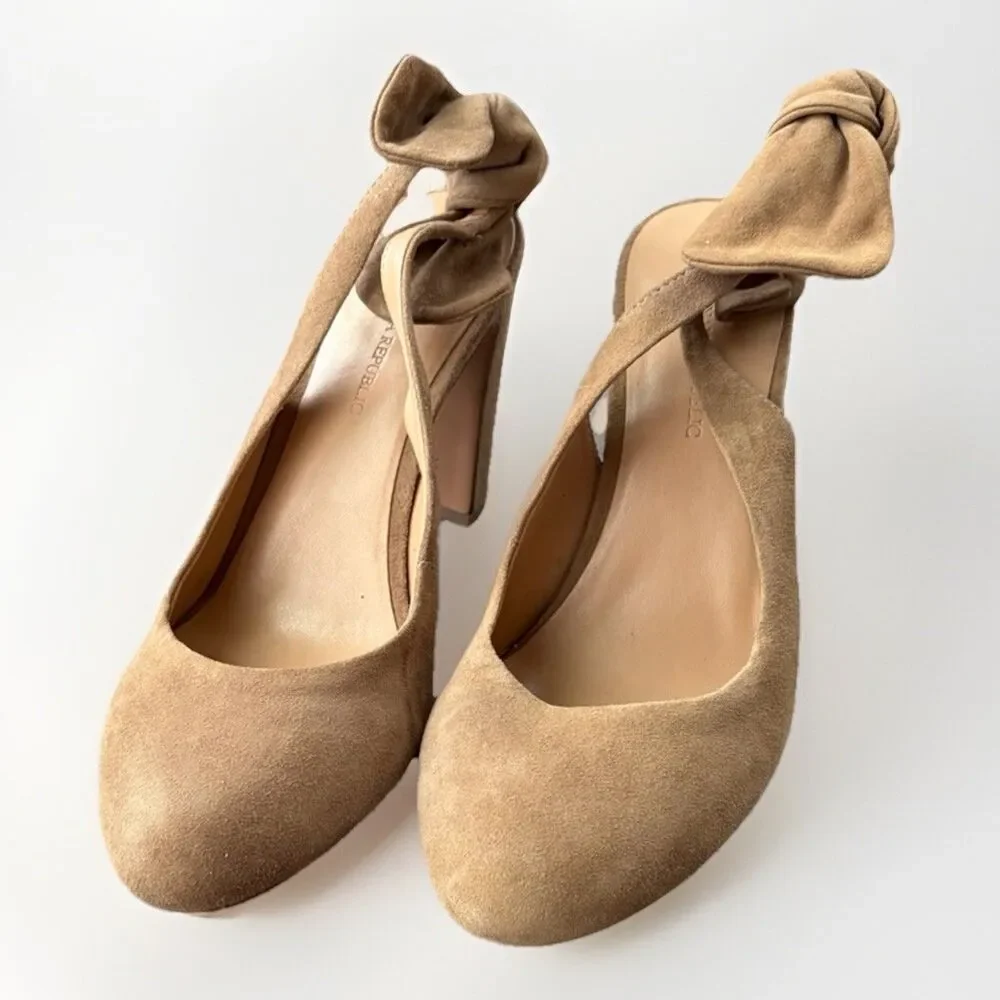 Banana Republic Tan Suede Bow Slingback Heels Almond Toe Block Heel Pump Size 8
